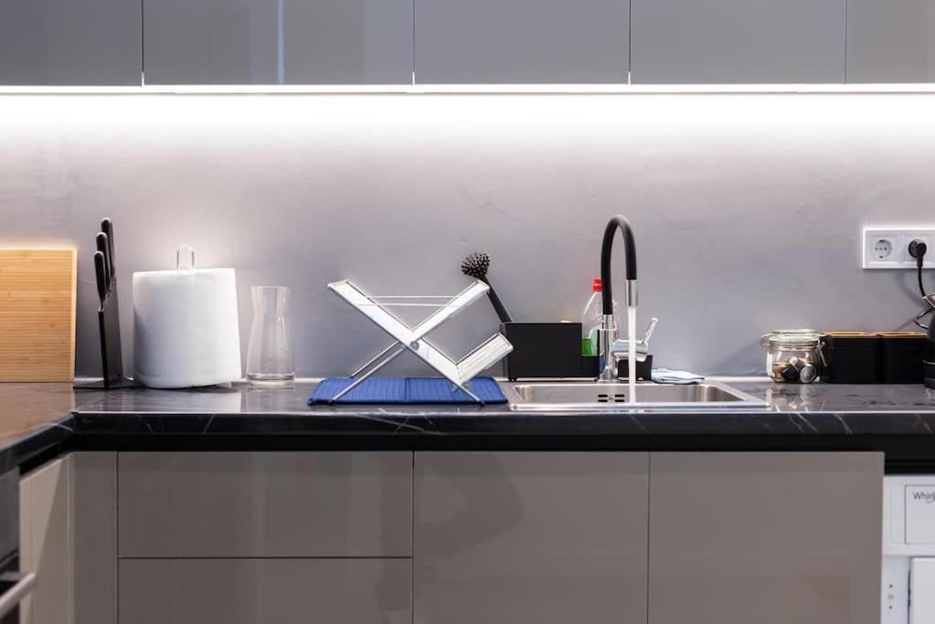 Zen Peace, Exarchia Apartment Athens Ngoại thất bức ảnh